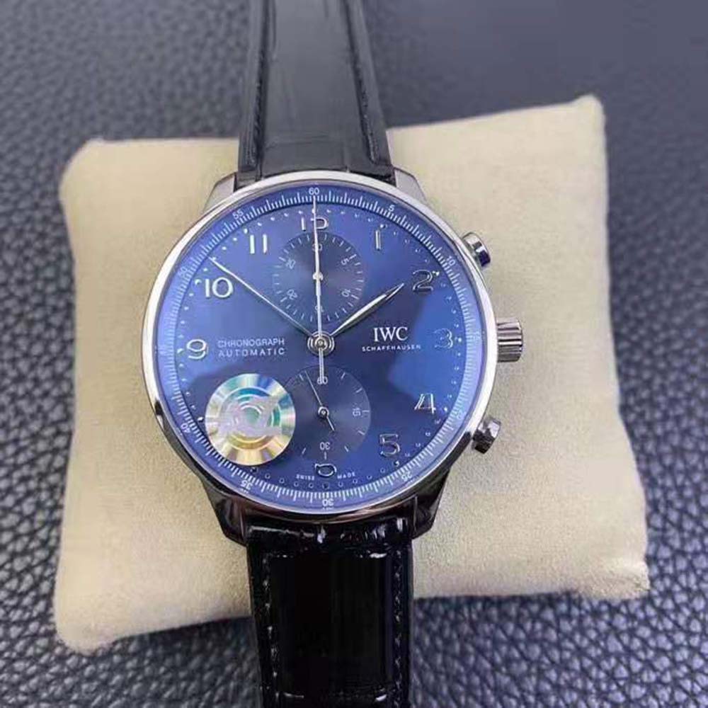 IWC Men Portugieser Chronograph in Stainless Steel Case Automatic Self-Winding 41.0 mm-Blue (2)