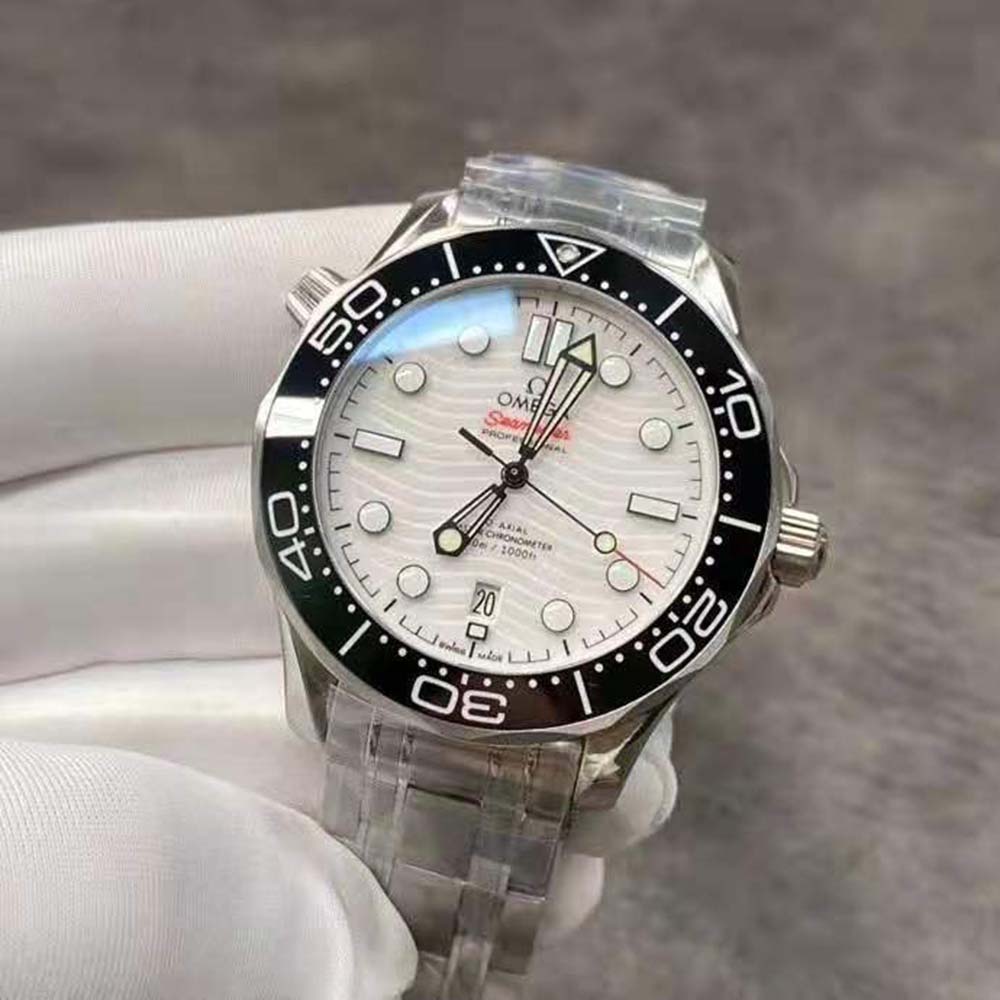 Omega Men Seamaster Diver 300M Co-Axial Master Chronometer 42 mm in Stainless Steel-White (4)