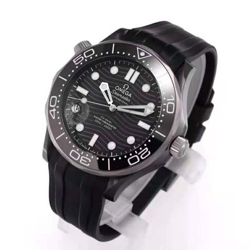Omega Men Seamaster Diver 300M Co-Axial Master Chronometer 43.5 mm in Black Ceramic (3)