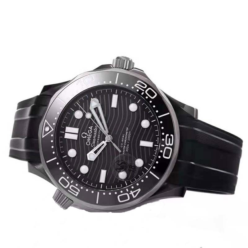 Omega Men Seamaster Diver 300M Co-Axial Master Chronometer 43.5 mm in Black Ceramic (7)