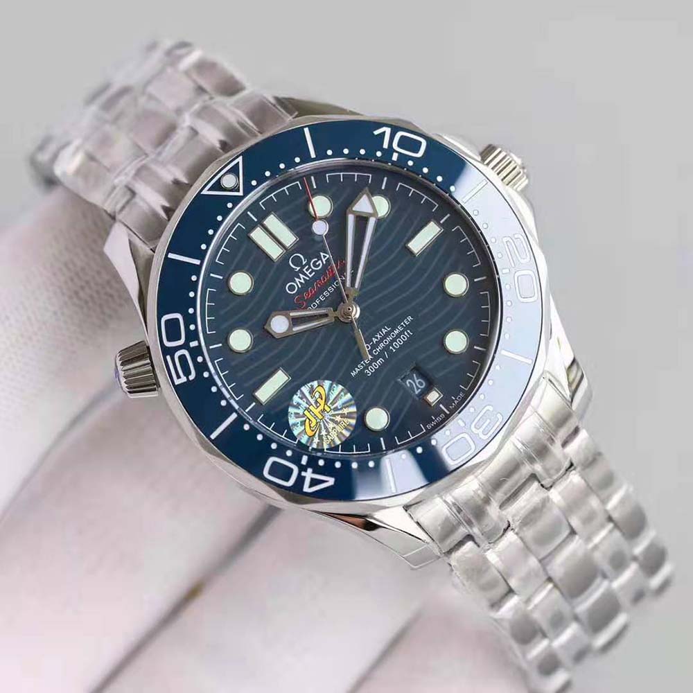 Omega Men Seamaster Diver 300M Co‑Axial Master Chronometer 42 mm in Stainless Steel-Blue (2)