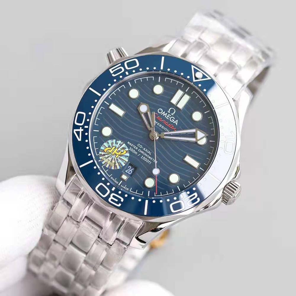Omega Men Seamaster Diver 300M Co‑Axial Master Chronometer 42 mm in Stainless Steel-Blue (4)
