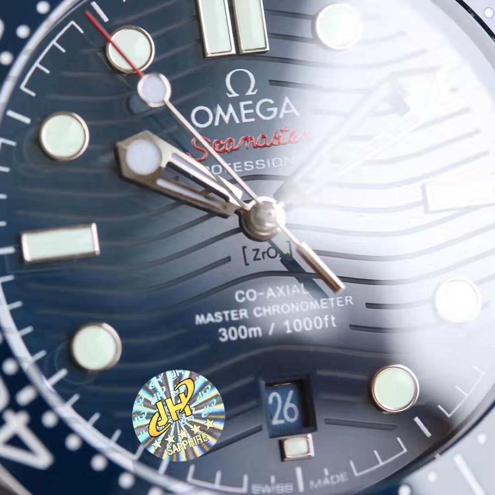 Omega Men Seamaster Diver 300M Co‑Axial Master Chronometer 42 mm in Stainless Steel-Blue (6)