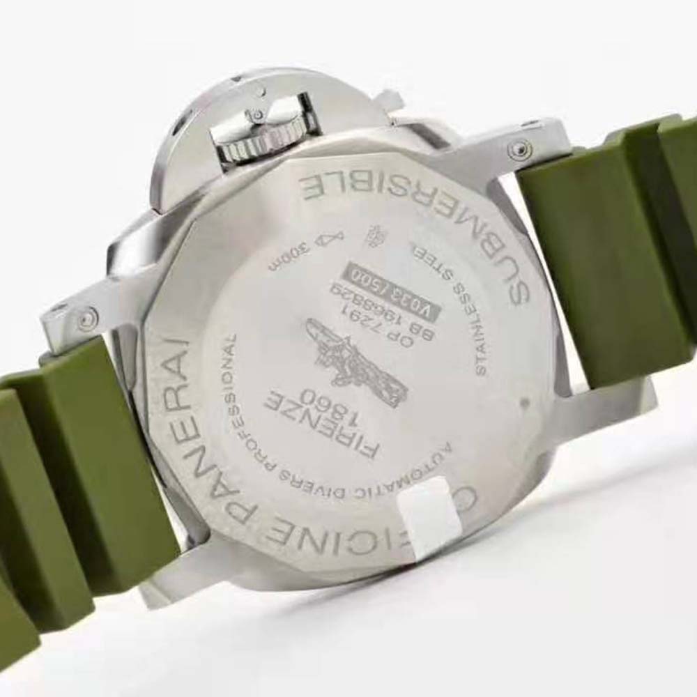 Panerai Men Submersible 42 mm in Stainless Steel-Green (9)