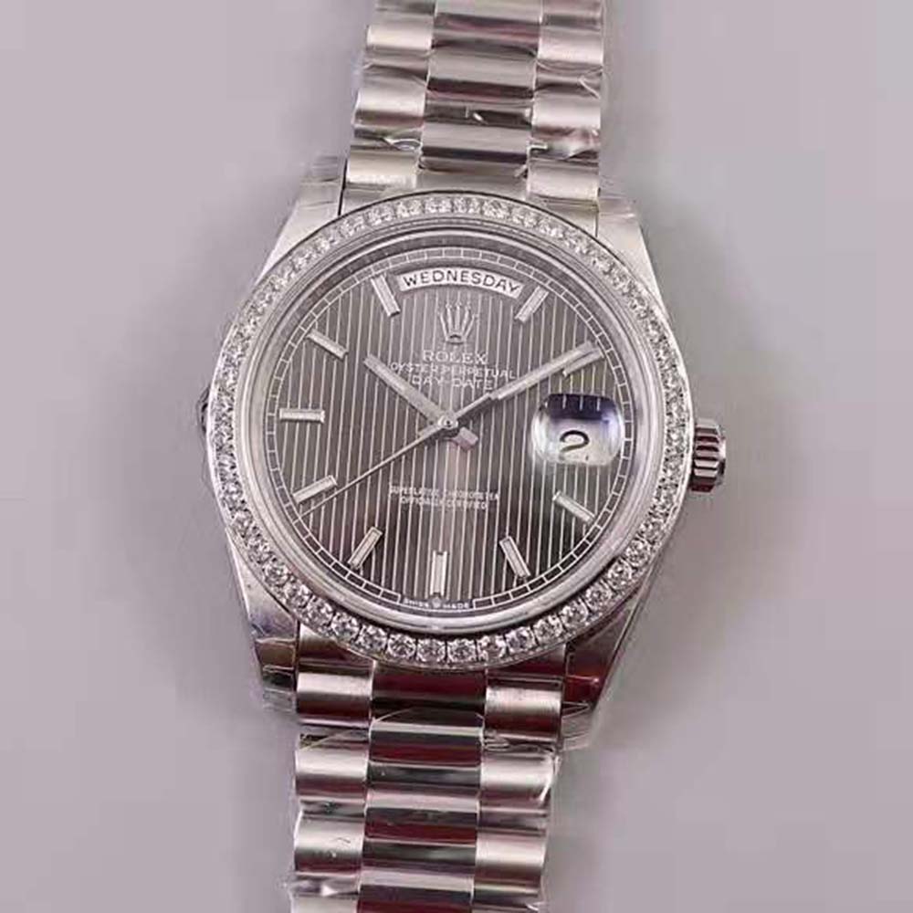 Rolex Men Day-Date Classic Watches Oyster 40 mm in White Gold and Diamonds-Grey (2)