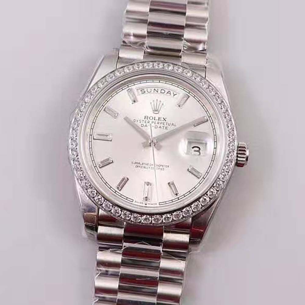 Rolex Men Day-Date Classic Watches Oyster 40 mm in White Gold and Diamonds-Silver (2)