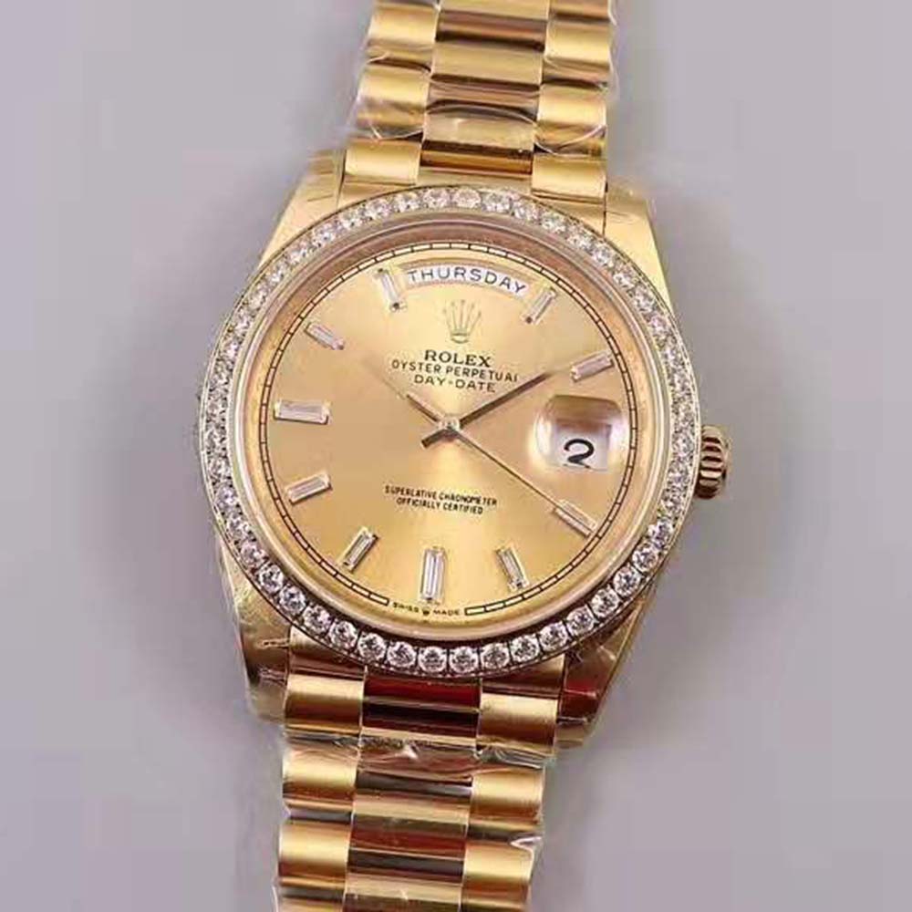 Rolex Men Day-Date Classic Watches Oyster 40 mm in Yellow Gold and Diamonds (2)