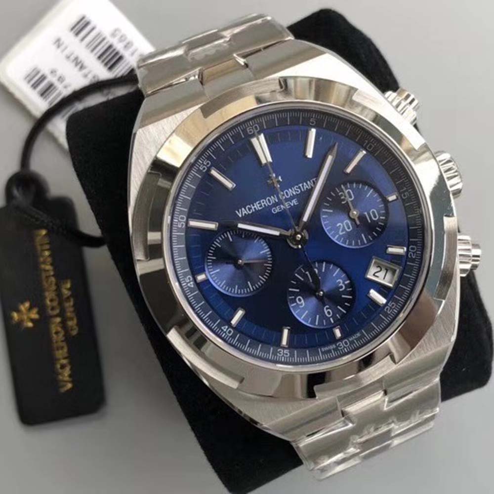 Vacheron Constantin Men Overseas Chronograph 42.50 mm in Stainless Steel-Blue (3)