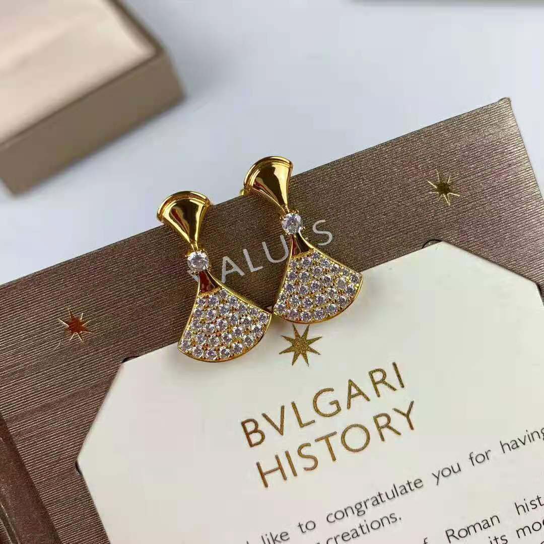 Bulgari Divas Dream Earrings in Yellow Gold with Diamonds (3)