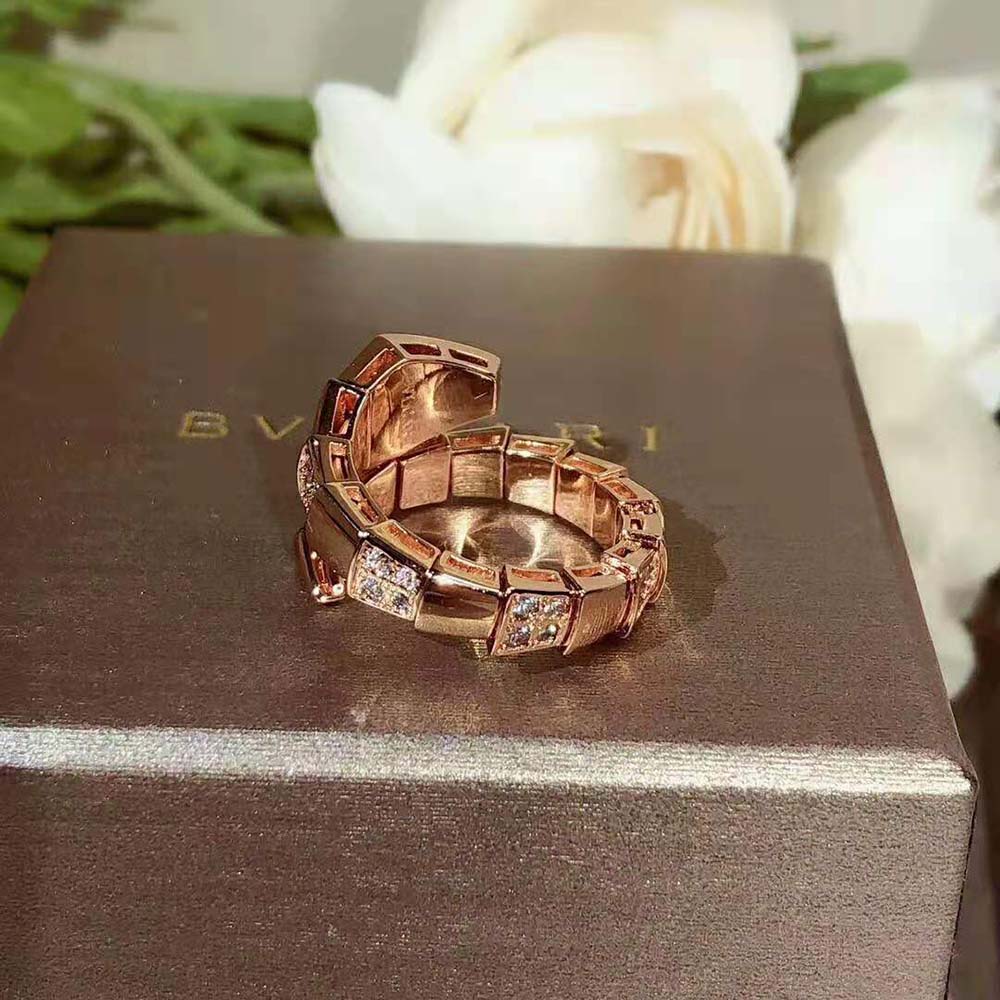 Bulgari Serpenti Viper Ring in Rose Gold with Onyx (5)