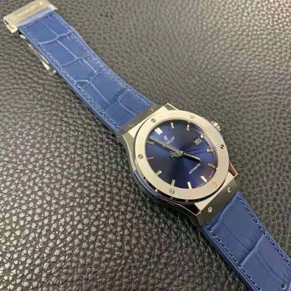 Hublot Men Classic Fusion Titanium Blue 42 mm (3)