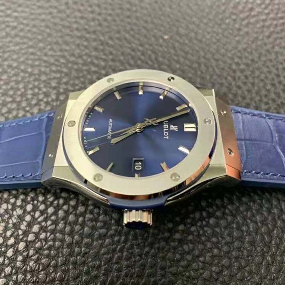 Hublot Men Classic Fusion Titanium Blue 42 mm (4)