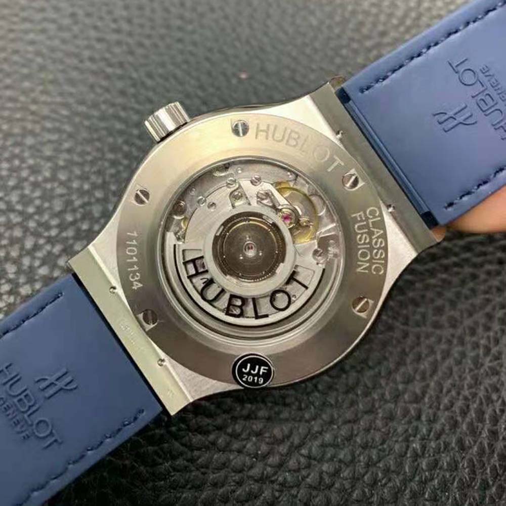 Hublot Men Classic Fusion Titanium Blue 42 mm (5)