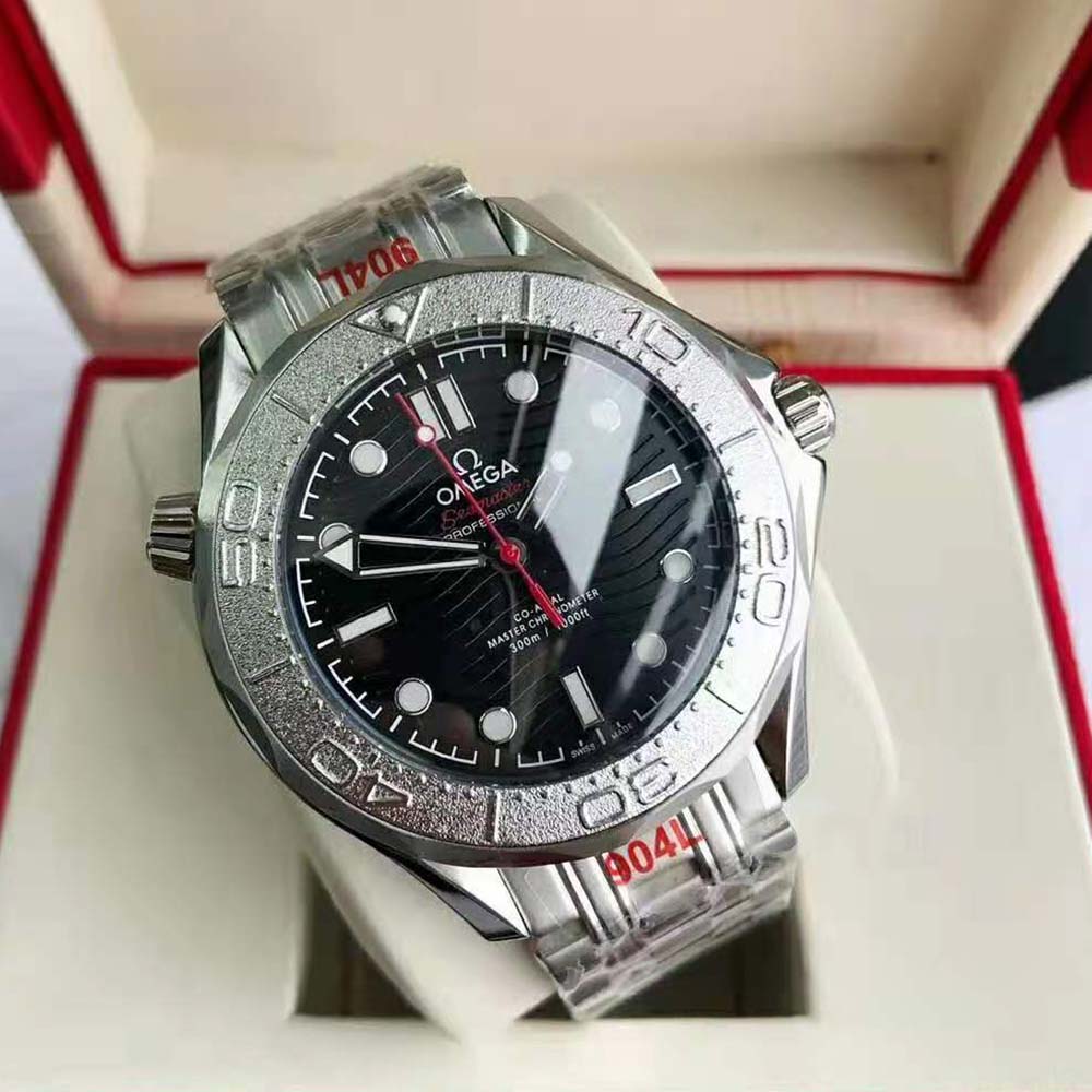 Omega Men Seamaster Diver 300M Co‑Axial Master Chronometer 42 mm Nekton Edition-Black (2)