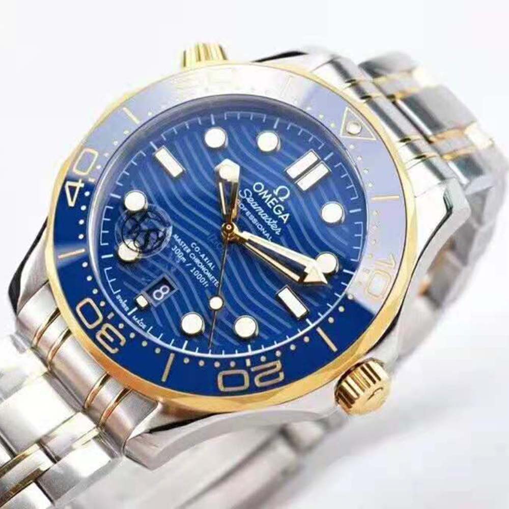 Omega Men Seamaster Diver 300M Co‑Axial Master Chronometer Chronograph 44 mm-Blue (9)