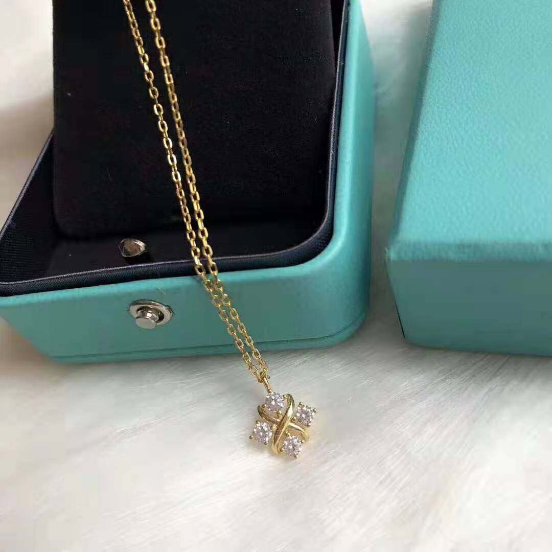 Tiffany Schlumberger Lynn Pendant in Gold with Diamonds (4)