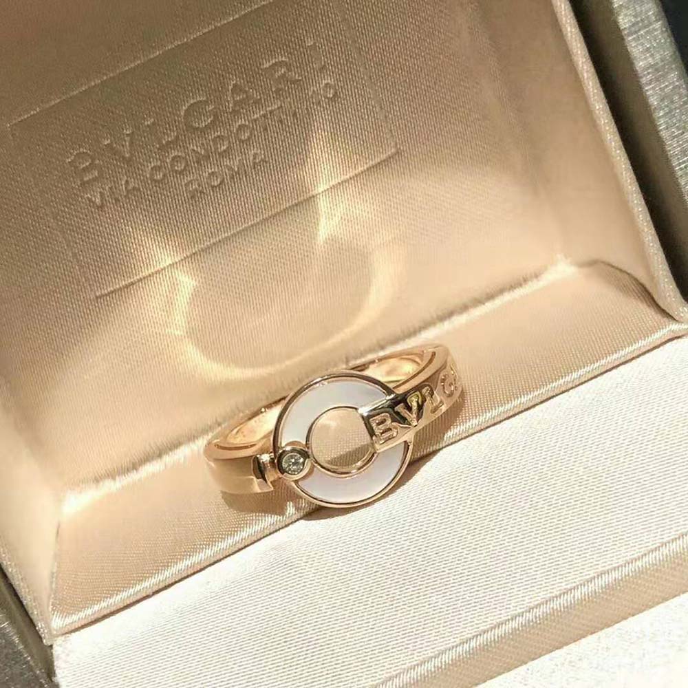 Bulgari Bulgari Ring in Rose Gold with Diamonds and Mother of Pearl (2)
