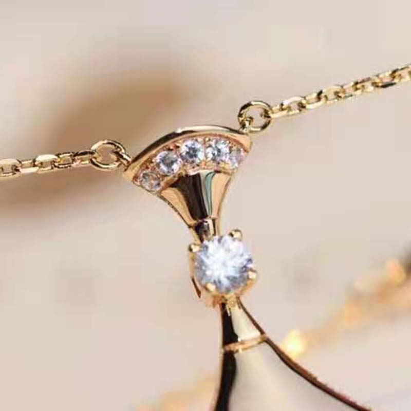 Bulgari Divas Dream Necklace in Rose Gold with Diamonds (4)