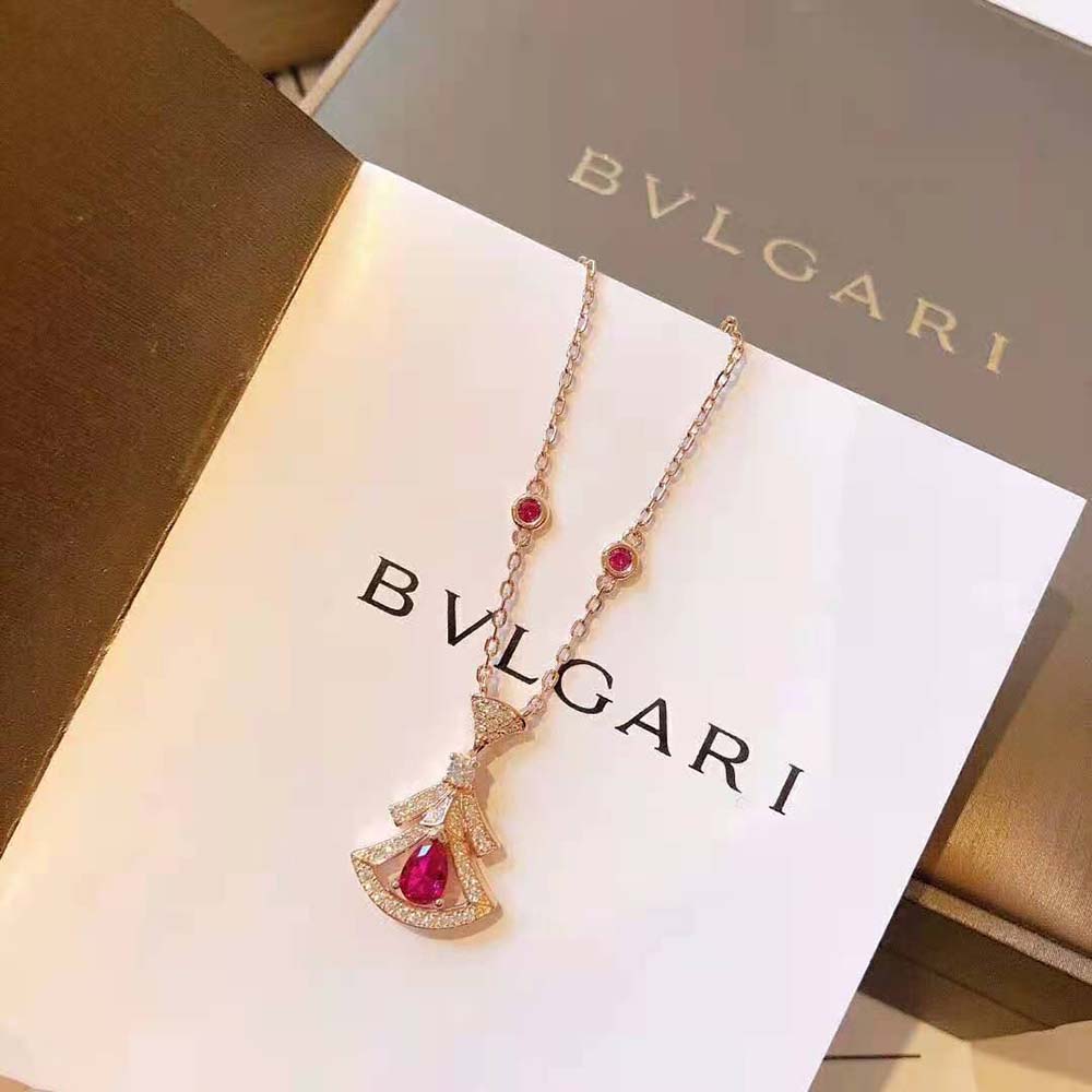 Bulgari Divas Dream Necklace in Rose Gold with Rubies (4)