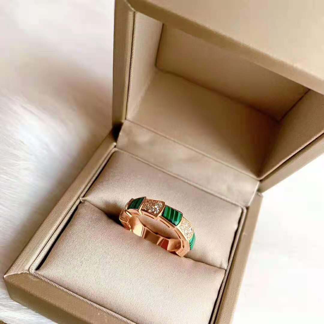 Bulgari Unisex Serpenti Viper Ring in Rose Gold with Malachite (2)