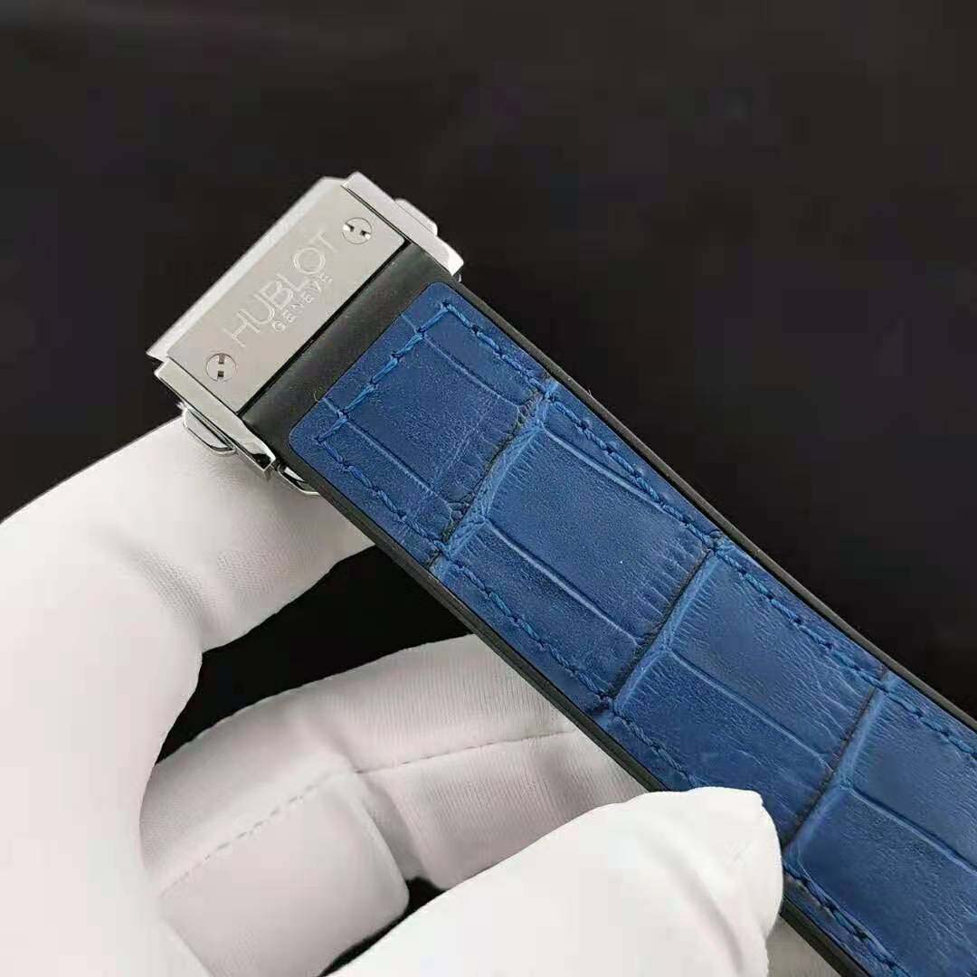 Hublot Men Classic Fusion Chronograph Titanium Blue 45 mm (8)
