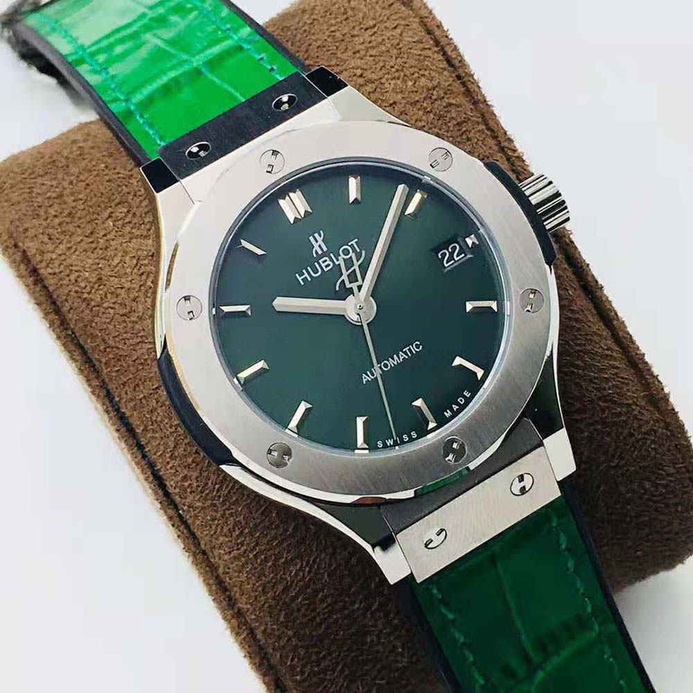 Hublot Women Classic Fusion Titanium Green 38 mm (3)