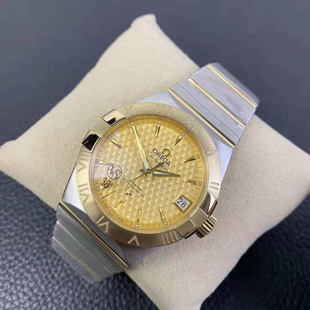 Omega Men Constellation Co‑Axial Chronometer 38 mm in Steel and Yellow Gold (3)
