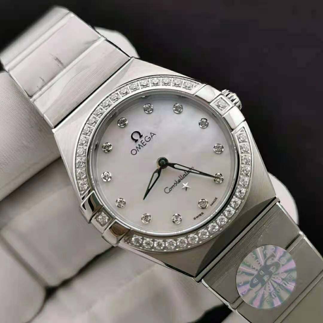 Omega Women Constellation Quartz 28 mm in Steel-White (4)