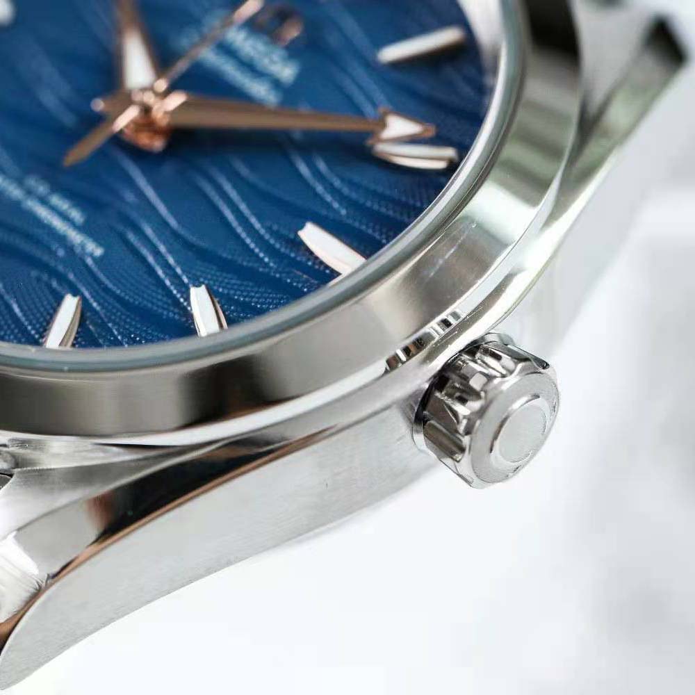 Omega Women Seamaster Aqua Terra 150M Co‑Axial Master Chronometer 34 mm in Steel-Blue (5)