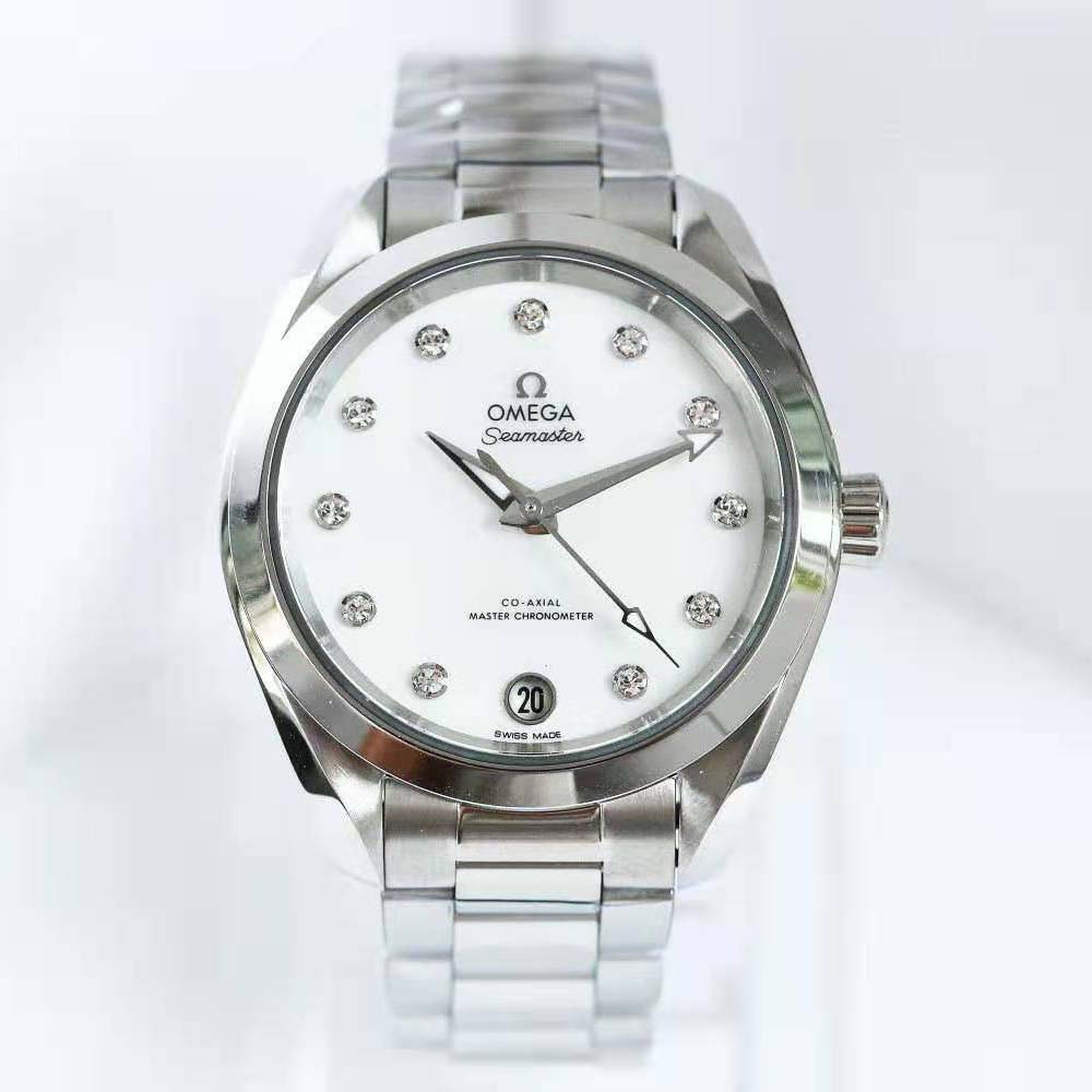 Omega Women Seamaster Aqua Terra 150M Co‑Axial Master Chronometer 34 mm in Steel-White (2)