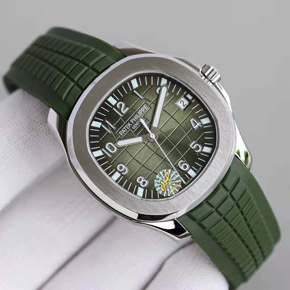 Patek Philippe Men Aquanaut Self-winding 42.2 mm in White Gold-Green (4)