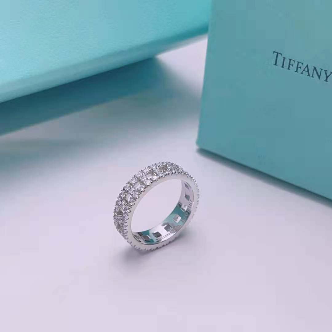 Tiffany T True Wide Ring in White Gold with Diamonds-Silver (2)