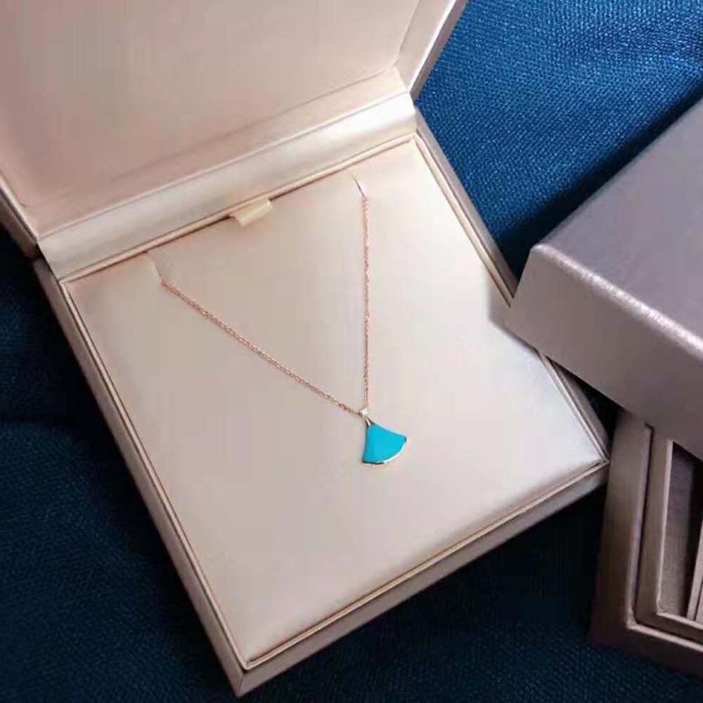 Bvlgari Women DIVAS’ DREAM Necklace in 18 KT Rose Gold with Pendant Set-Blue (5)
