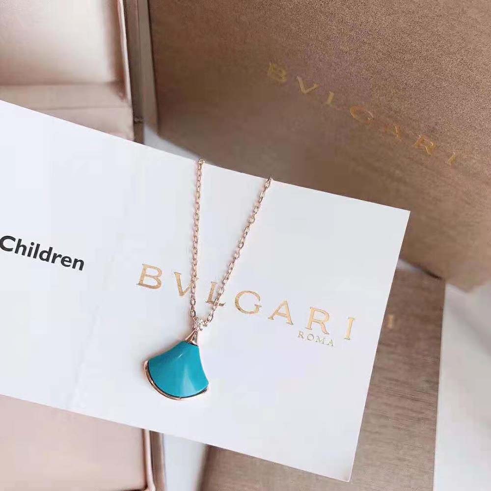 Bvlgari Women DIVAS’ DREAM Necklace in 18 KT Rose Gold with Pendant Set-Blue (6)