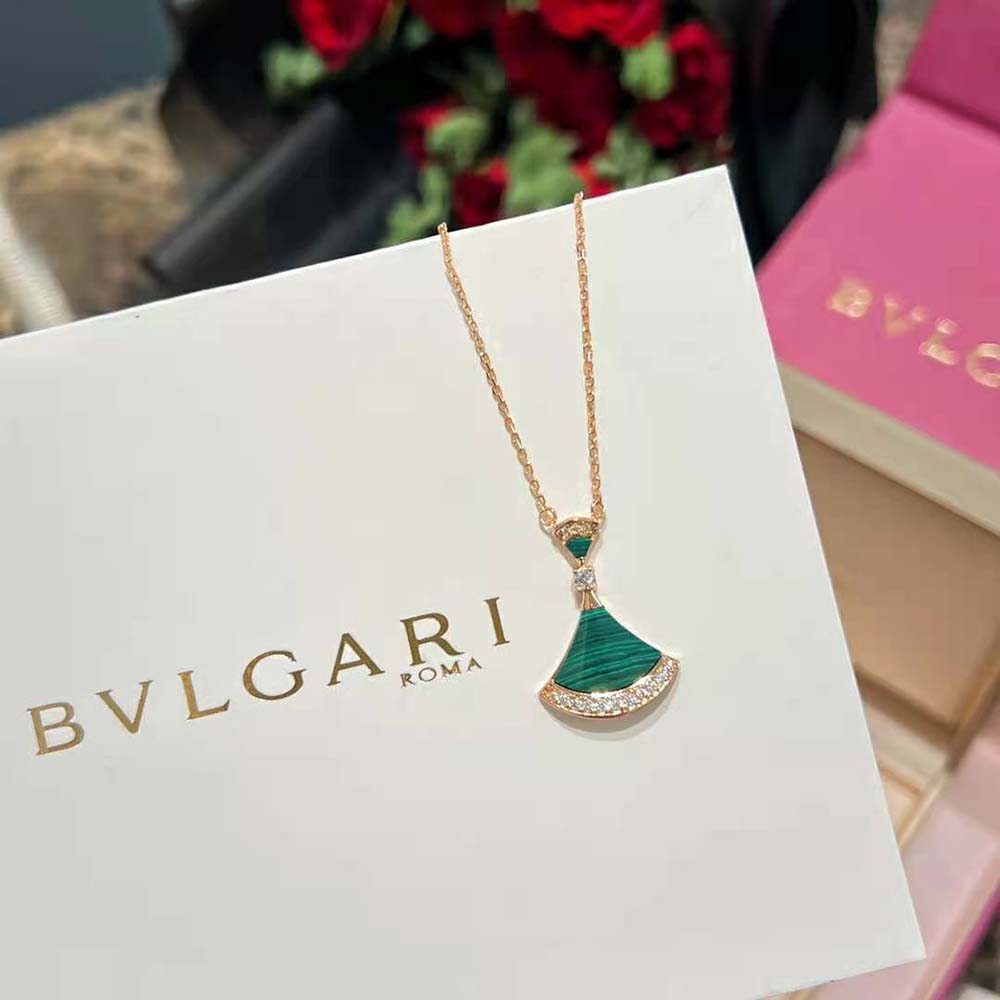 Bvlgari Women DIVAS’ DREAM Necklace in 18 KT Rose Gold with Pendant Set-Green (8)