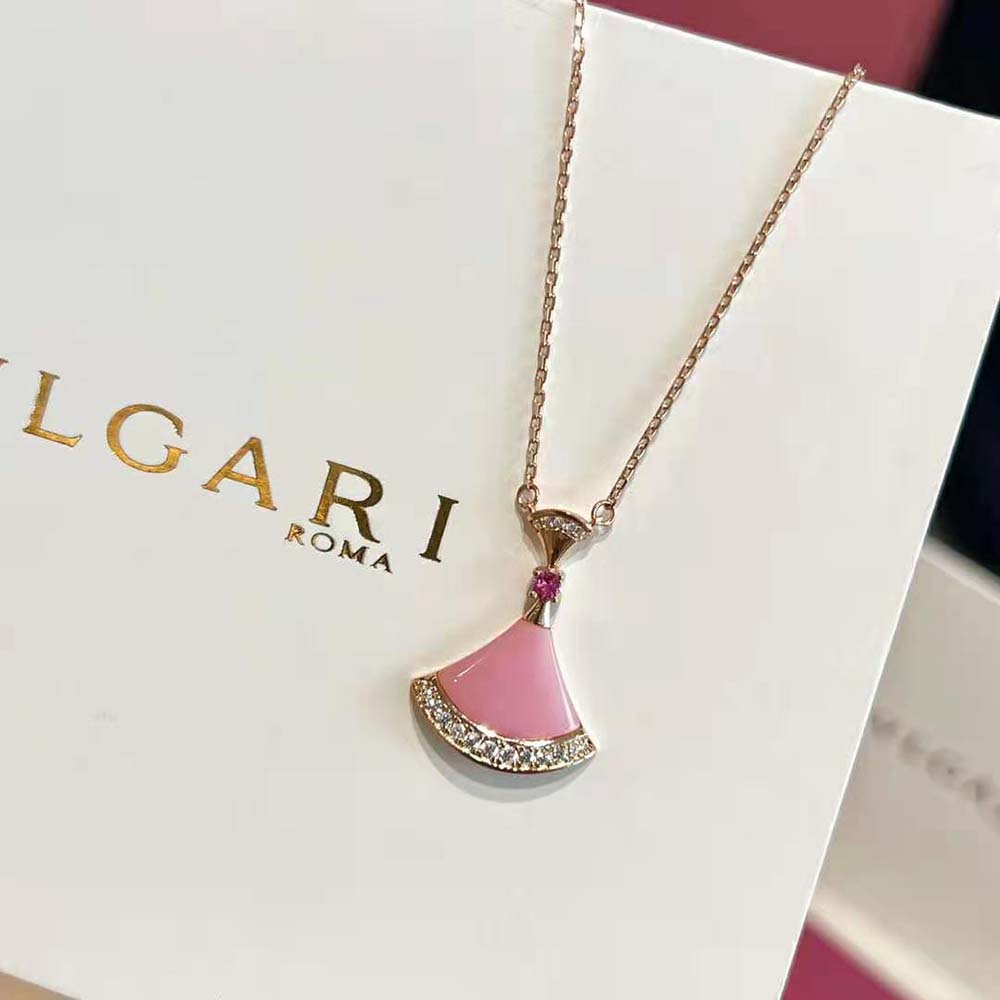 Bvlgari Women DIVAS’ DREAM Necklace in 18 KT Rose Gold with Pendant Set-Pink (4)