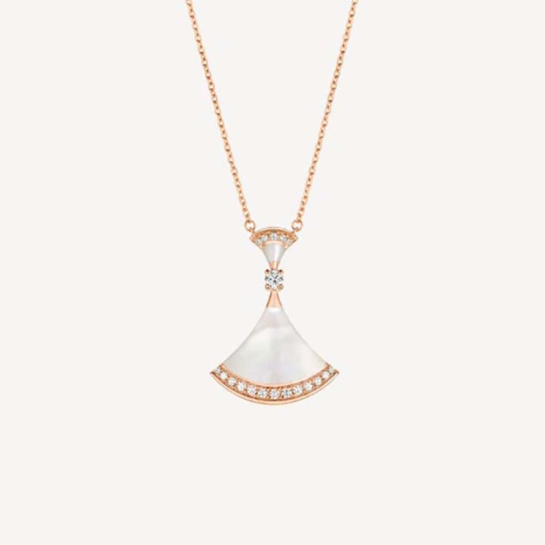 Bvlgari Women DIVAS’ DREAM Necklace in 18 KT Rose Gold with Pendant Set-White (1)