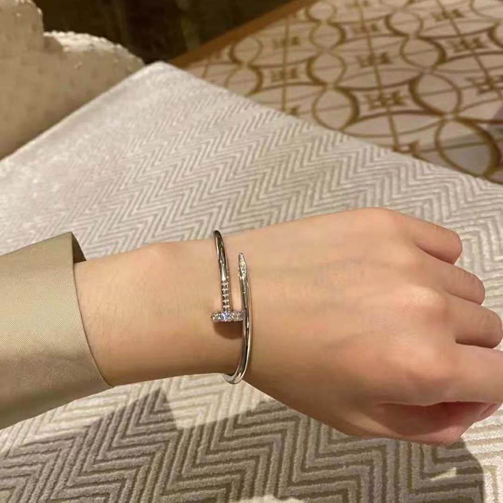 Cartier Women Juste Un Clou Bracelet in White Gold (3)