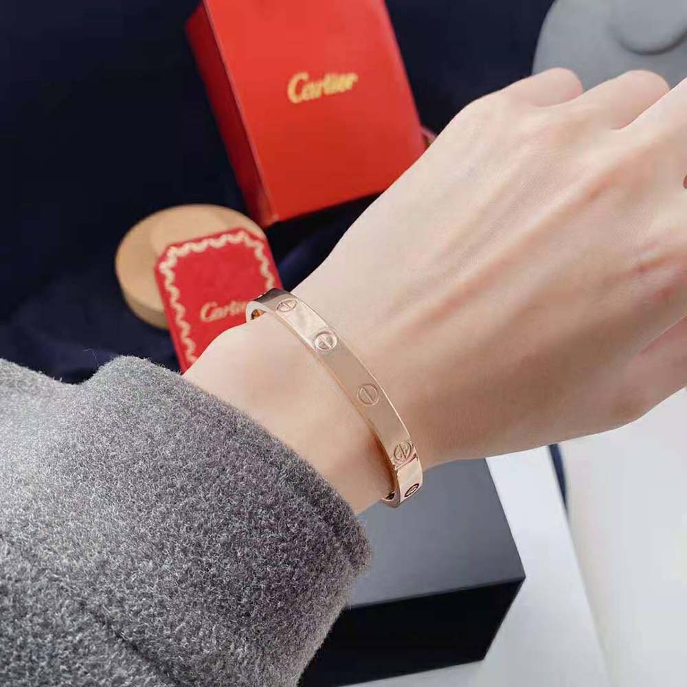 Cartier Women Love Bracelet Small Model in Rose Gold (10)