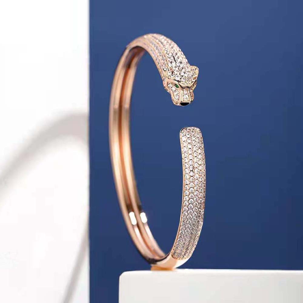 Cartier Women Panthère de Cartier Bracelet in Rose Gold with Diamonds (4)