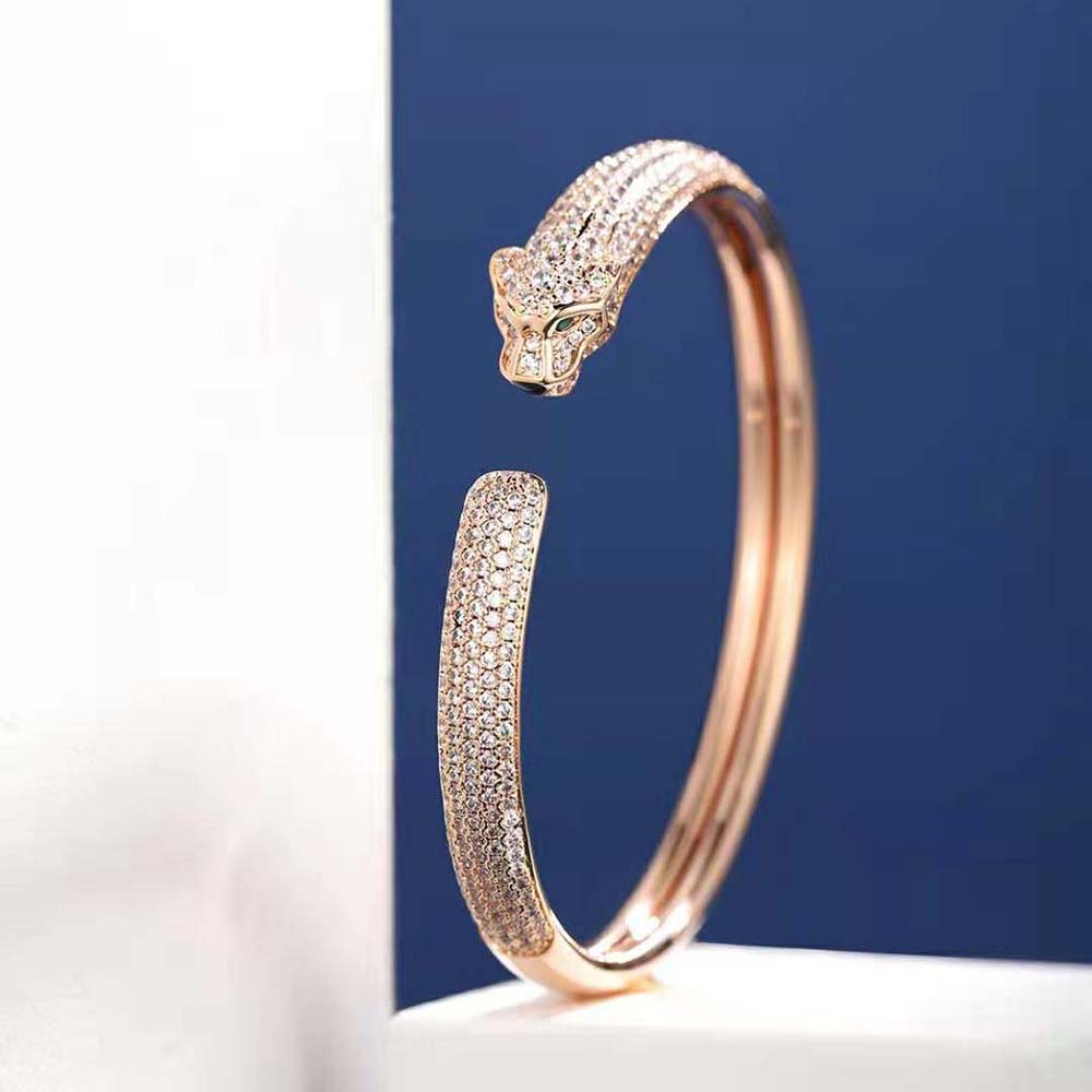 Cartier Women Panthère de Cartier Bracelet in Rose Gold with Diamonds (5)