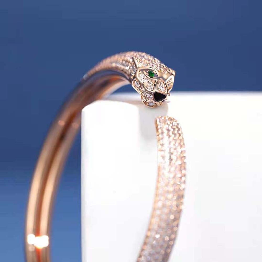 Cartier Women Panthère de Cartier Bracelet in Rose Gold with Diamonds (7)