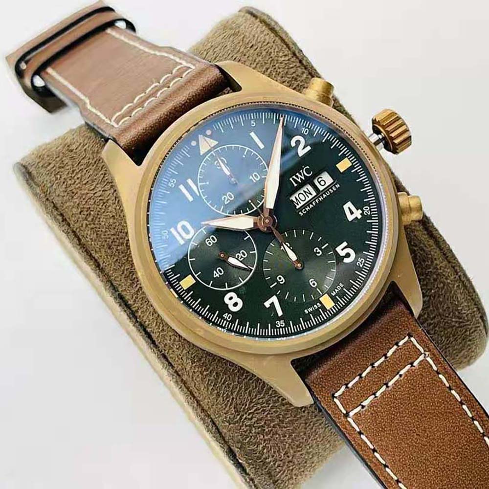 IWC Men Pilots Watch Chronograph Spitfire 41.0 mm in Self-Winding-Green (3)