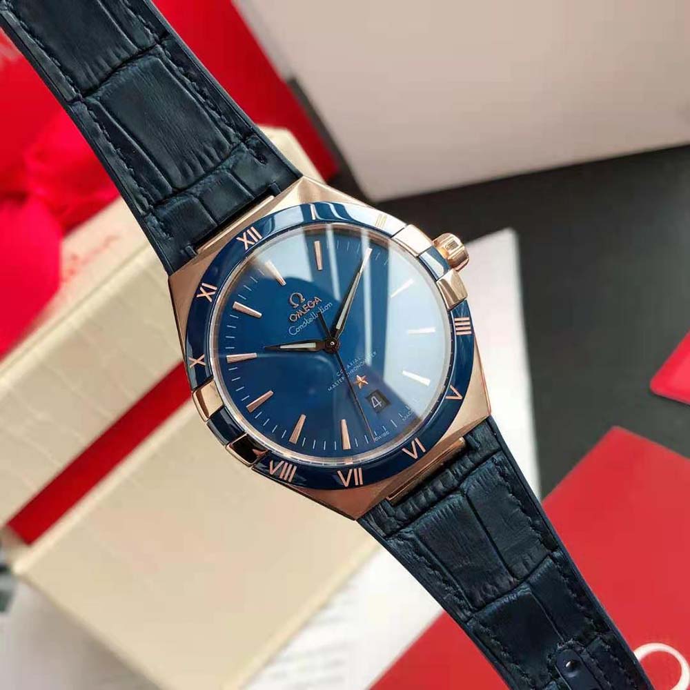 Omega Men Constellation Co‑Axial Master Chronometer 41 mm in Sedna Gold-Navy (7)