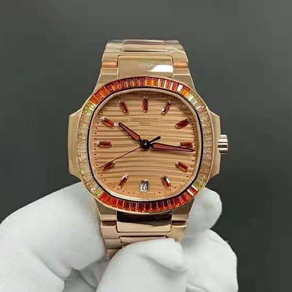 Patek Philippe Women Nautilus Self-Winding 35.2 mm in Rose Gold (2)