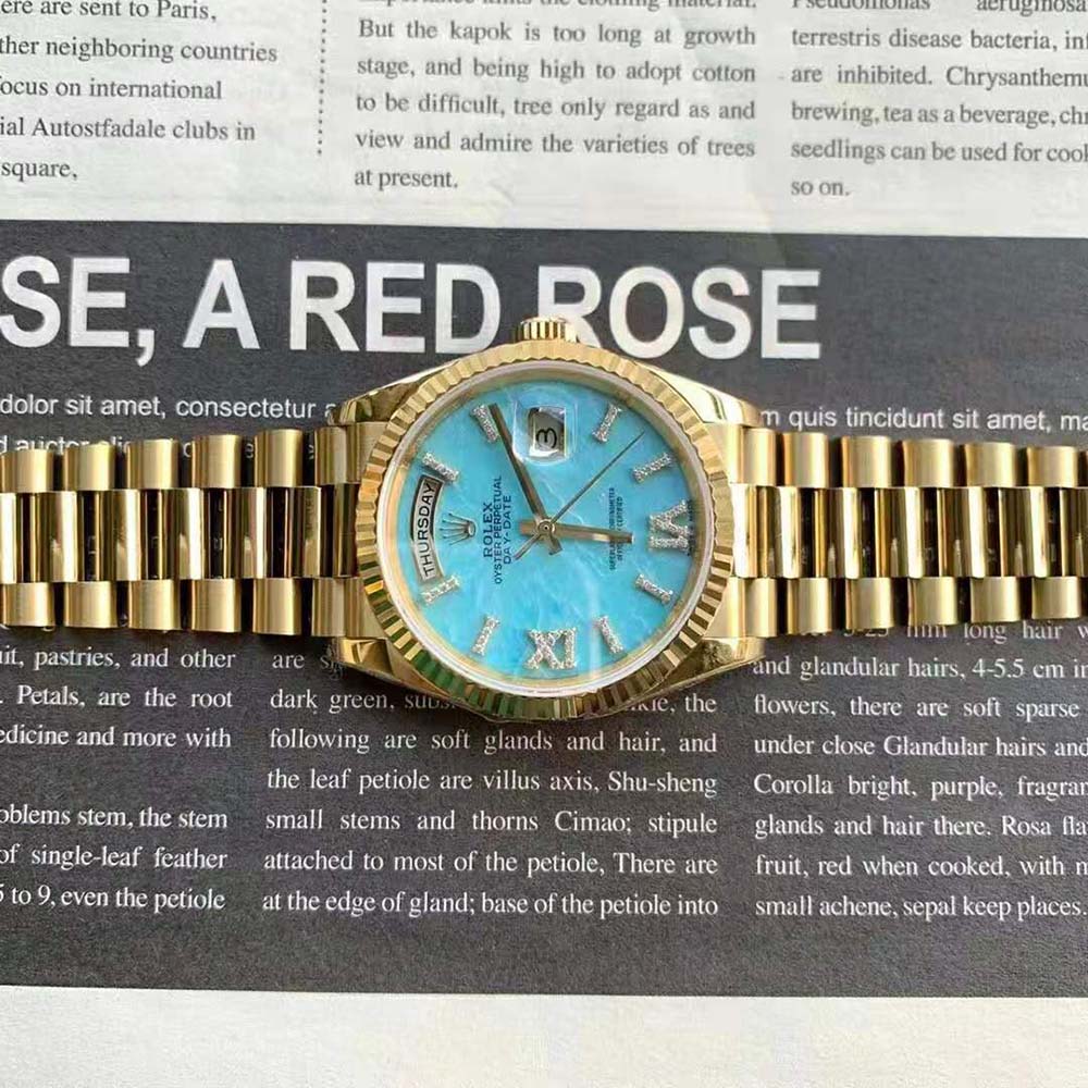 Rolex Women More Day-Date Technical Details 36 mm in 18 Yellow Gold-Blue (4)