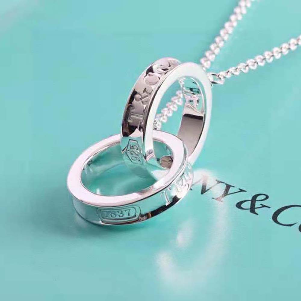 Tiffany Interlocking Circles Pendant in Silver (4)