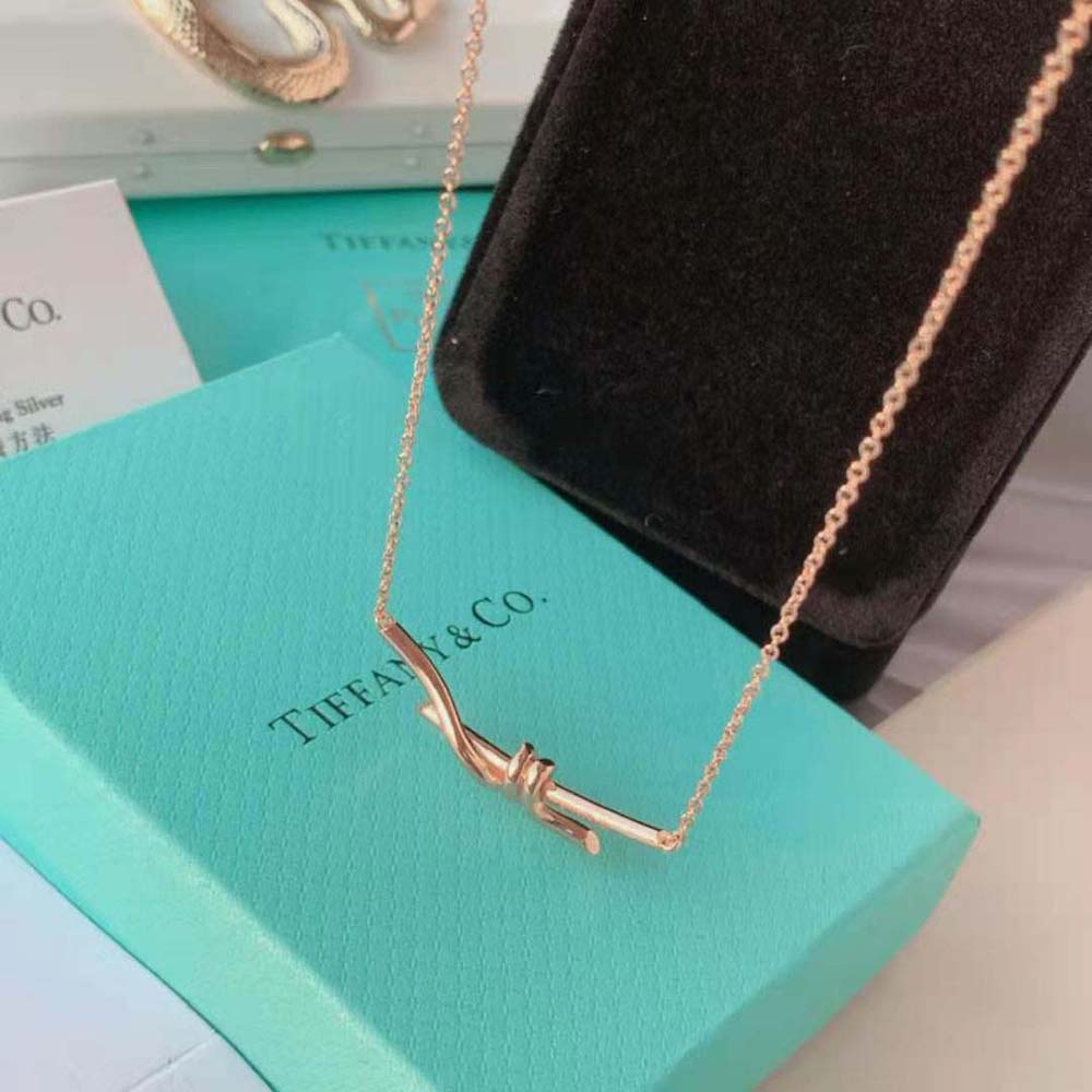 Tiffany Knot Pendant in Rose Gold (7)