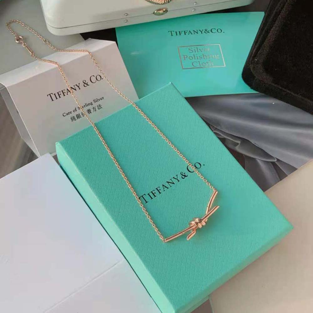 Tiffany Knot Pendant in Rose Gold (9)