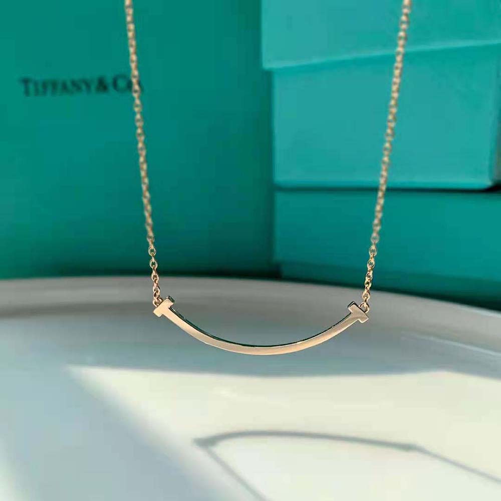 Tiffany T Smile Pendant in Yellow Gold (5)